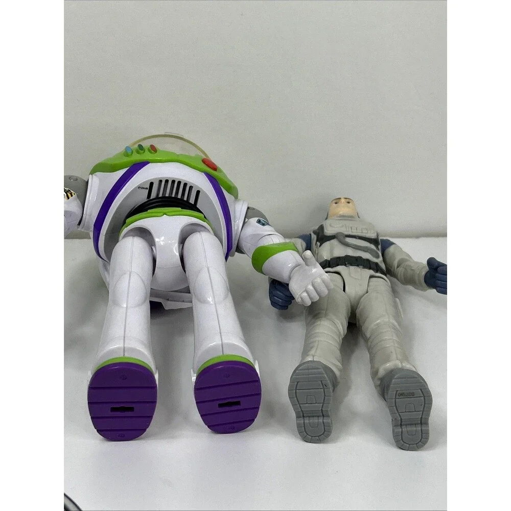 Disney Pixar Toy Story Buzz Lightyear Talking Motion Chop XL-01 Flight Suit